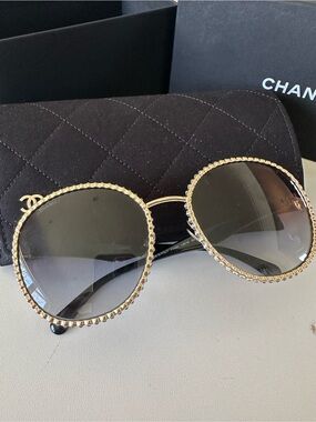 CHANEL Gold Round Sunglasses with Gradient Gray Lenses with crystals